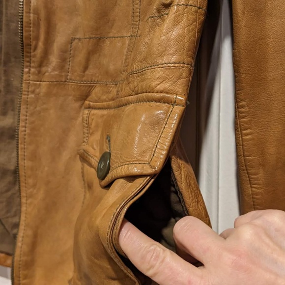 Leather jacket - Picture 11 of 13